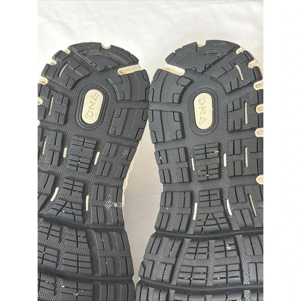 Brooks Addiction 14 1203061D077 Gray and Blue Running Sneakers Women's 10 D Wide